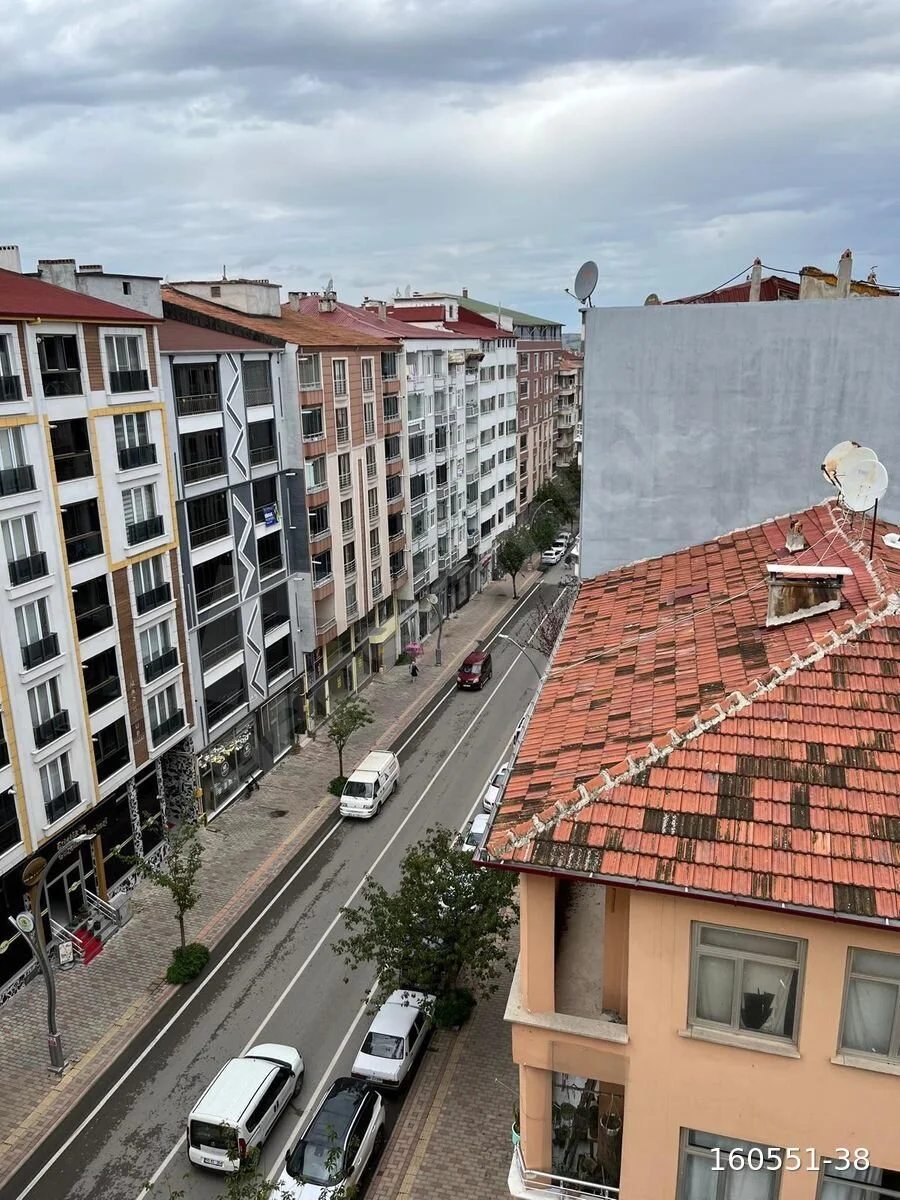 GENÇLİK CADDESİ TERASLI DAİRE SATILIK